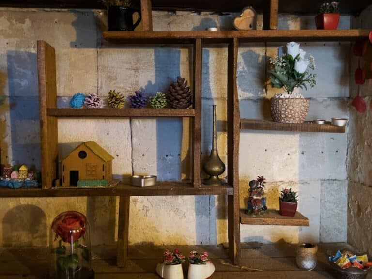 pallet wood shelf builds